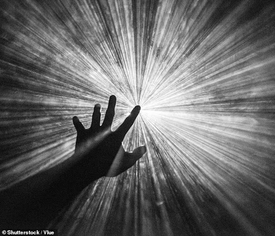 Сознание как океан: радикальная теория, которая превращает смерть из конца в возвращение домой