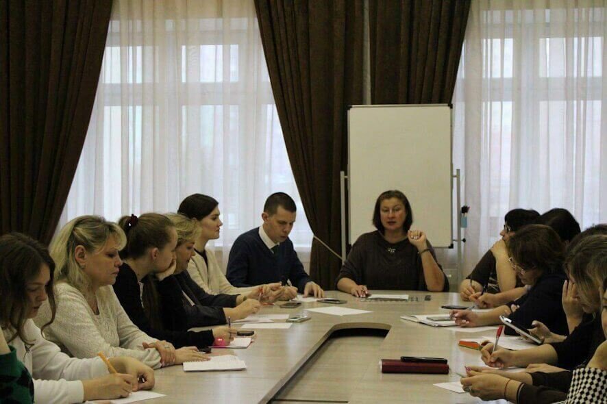 Управленческие команды саратовских школ повышают квалификацию благодаря новому муниципальному проекту «ЛидерПро»