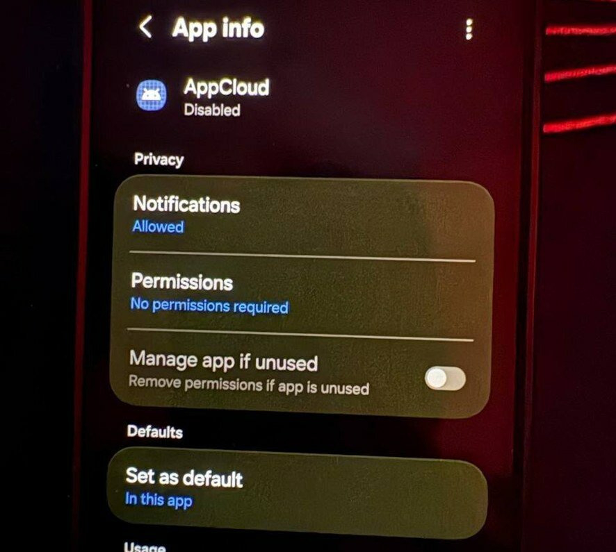 Samsung обвиняют в скрытом сборе биометрических данных пользователей через неудаляемое приложение
