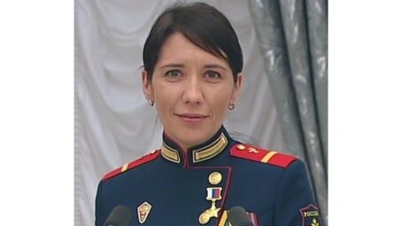 Медсестра из Саратовской области стала первой женщиной — Героем России на СВО