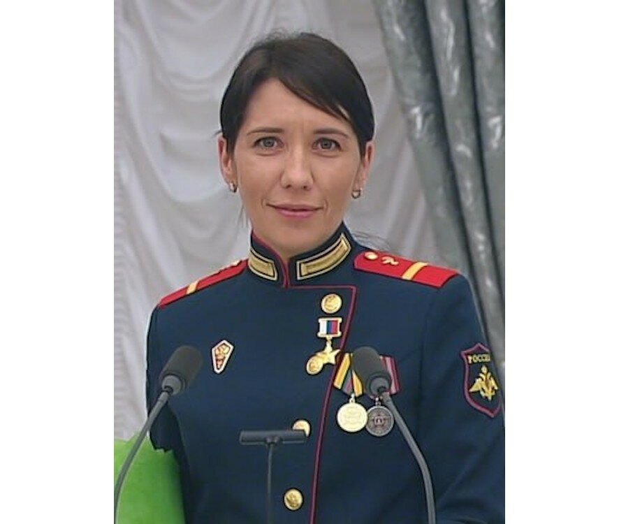 Медсестра из Саратовской области стала первой женщиной — Героем России на СВО