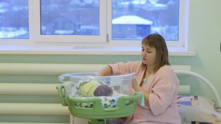 В Саратовской области ещё больше мам смогут получать ежемесячное пособие при рождении второго ребенка