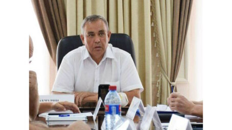 Первый снегопад в Саратове высветил системные проблемы готовности водителей