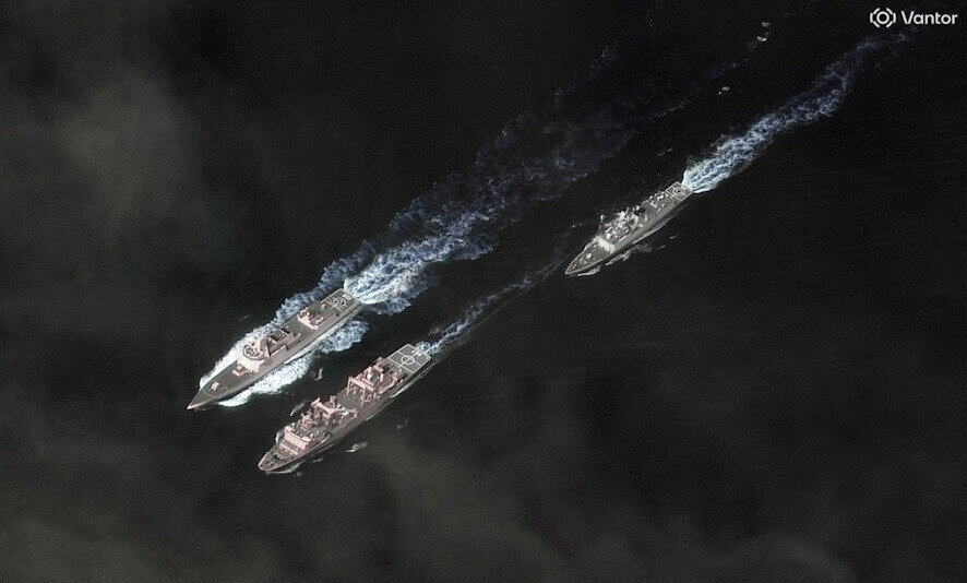Компания Vantor (бывшая Maxar) опубликовала детализированные спутниковые снимки кораблей ВМС Китая в Южно-Китайском море