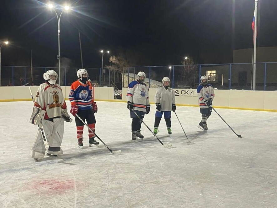 В Саратовской области продолжается подготовка к зимнему периоду площадок в рамках проекта «Дворовый тренер»