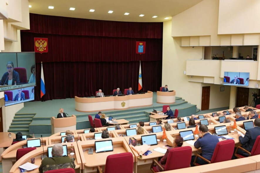 На заседании Саратовской областной думы были утверждены поправки в бюджет, предусматривающие исключительно важное решение для региона