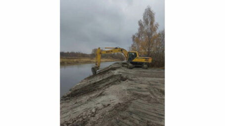 Более полутора километров русла реки Аткара в Аткарском районе расчистили в этом году в рамках государственной программы