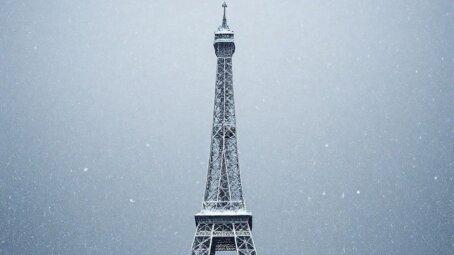 Турист в Хвалынском районе сломал рёбра, упав с копии Эйфелевой башни