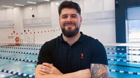 Татуировки и гидрокостюм помогли установить личность российского пловца, утонувшего в Босфоре