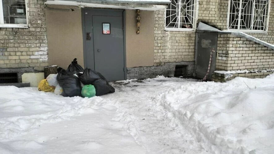 За халатное отношение к уборке снега и игнорирование обязанностей саратовские управляющие компании будут привлечены к ответственности