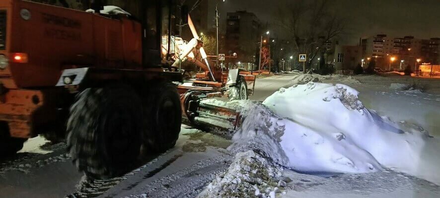В Саратове, Энгельсе, Балакове коммунальные службы работают в усиленном режиме