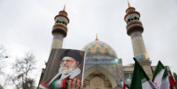 Эскалация на Ближнем Востоке: США и Израиль нанесли массированные удары по Ирану, Тегеран ответил ракетными атаками по американским базам в регионе