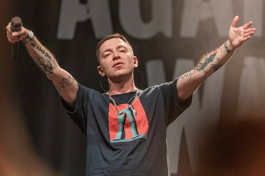 Рэпера Оксимирона* заочно арестовали за отсутствие маркировки иноагента