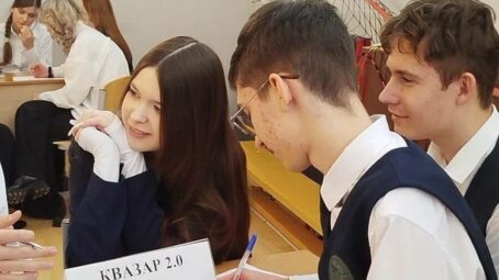 Школьники саратовского региона проверили свои знания в интеллектуальной игре «Что? Где? Когда?»