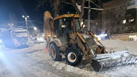 С начала зимнего периода саратовские дорожники израсходовали 140 000 тонн пескосоляной смеси