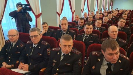 Свердловский главк МВД подвел итоги борьбы с нелегалами в 2025 году