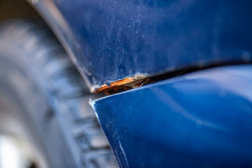 В России ускорилась коррозия автомобилей: эксперты объяснили причины