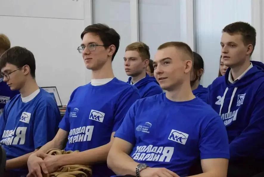 Жители Саратовской области вносят предложения в народную программу «Единой России»