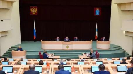 На сегодняшнем заседании думы региональные власти поддержали поправки в бюджет Саратовской области