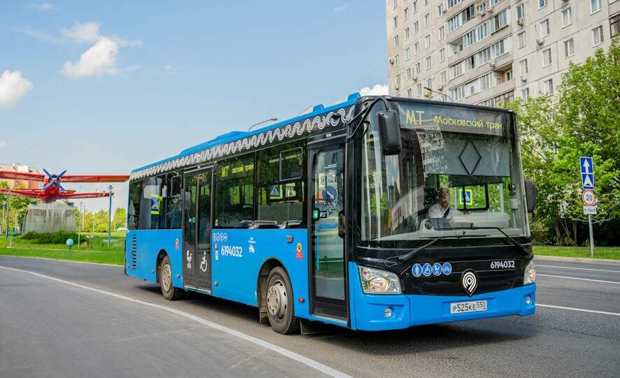 На маршруты коммерческих перевозчиков Москвы вышли более 160 новых автобусов