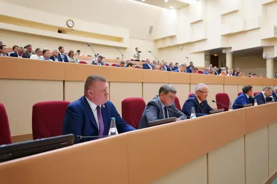 На заседании Саратовской областной думы сегодня был поддержан ряд важных поправок в бюджет региона