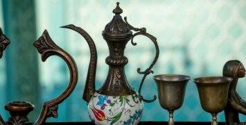 Тысячи экспонатов эпохи СССР и уникальные мастер-классы: Винтажный маркет в музее-заповеднике «Коломенское» встречает гостей все лето