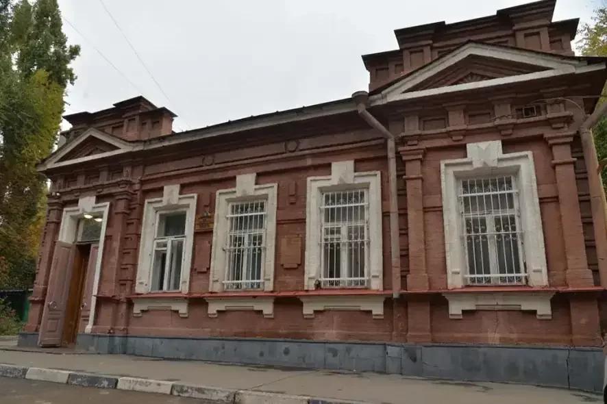 В Саратове планируется провести работы по сохранению здания бывшего ЗАГСа на улице Пугачева, 78