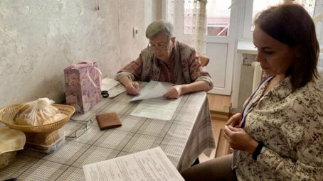 Связь поколений: как в семьях передают гражданскую ответственность на выборах