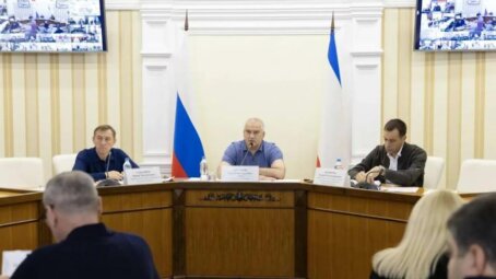Халатность, хамство и отписки: Сергей Аксенов прошелся по главам МО и региональным чиновникам