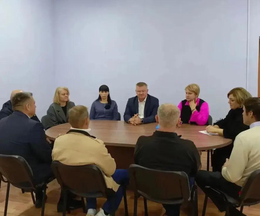 Визит Михаила Исаева в Советский район: контроль проблемных точек и запросы жителей